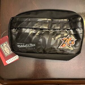 Mitchell & Ness 76ers Black Belt Bag